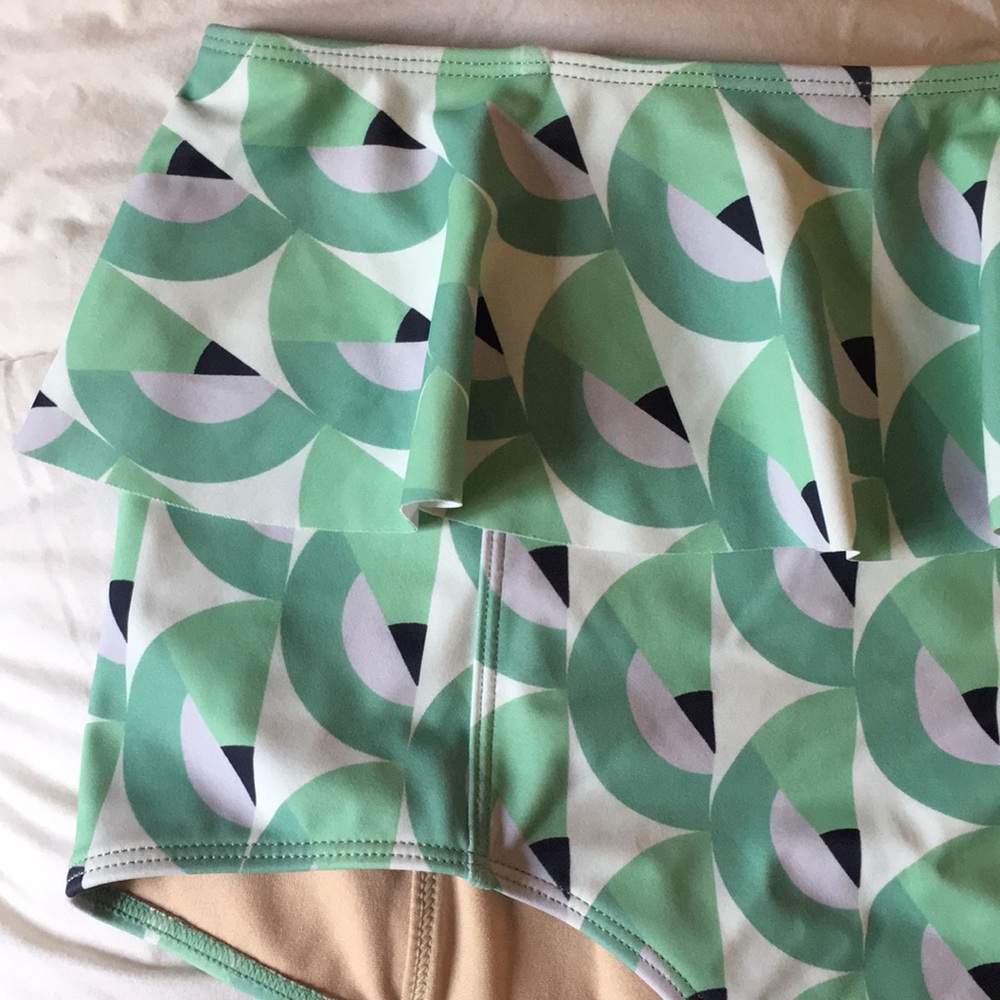 Kortni Jeane Retro Birds Eye Peplum Swim Bottom